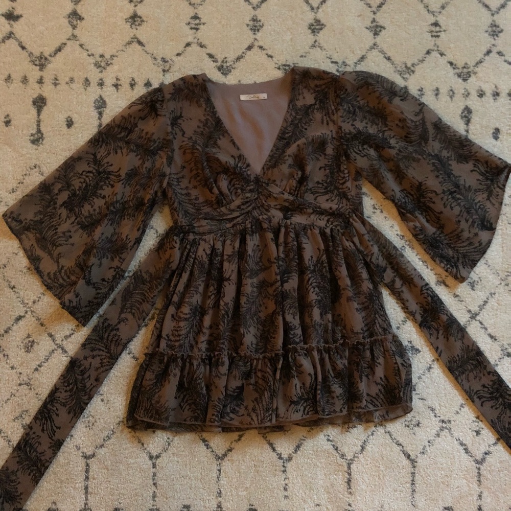 ANTHROPOLOGIE-Flowy boho tunic with ruffles!